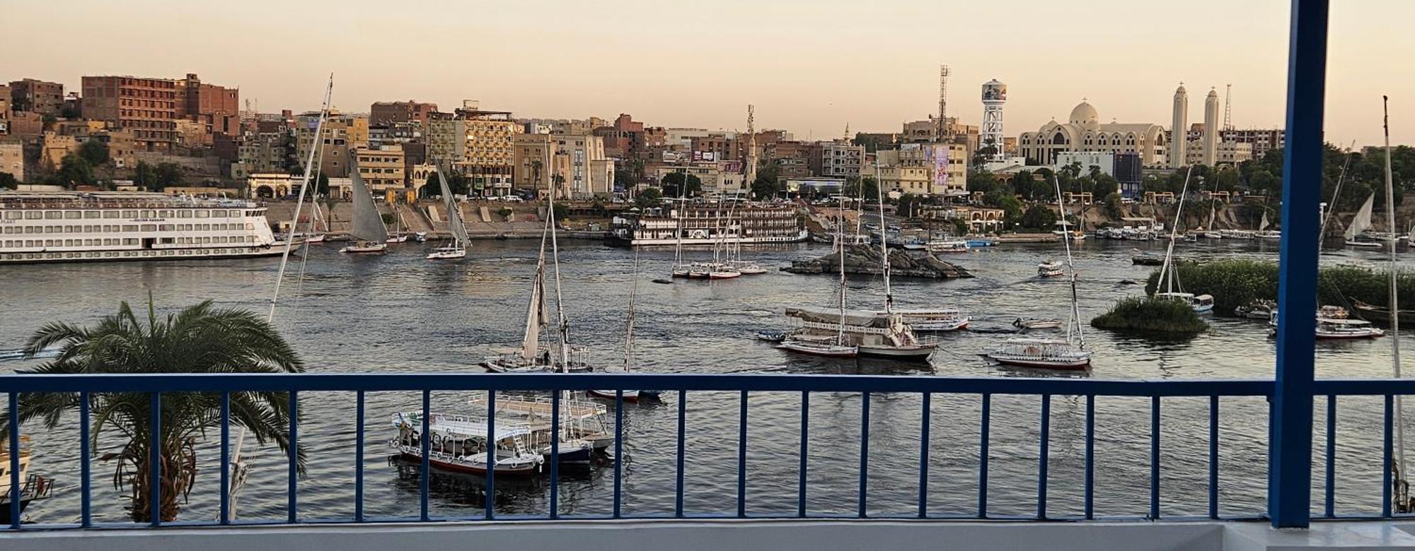 La Terrace Hotel Aswan Exterior photo